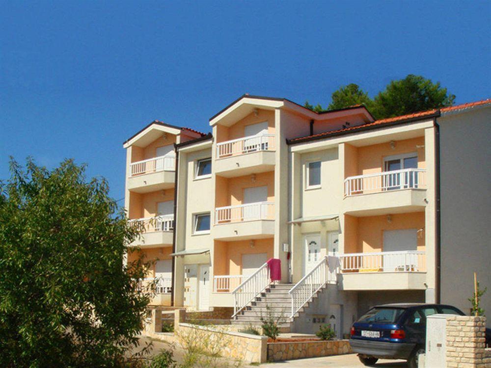 Apartments Mia Stari Grad  Exterior photo