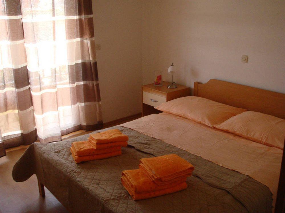 Apartments Mia Stari Grad  Exterior photo
